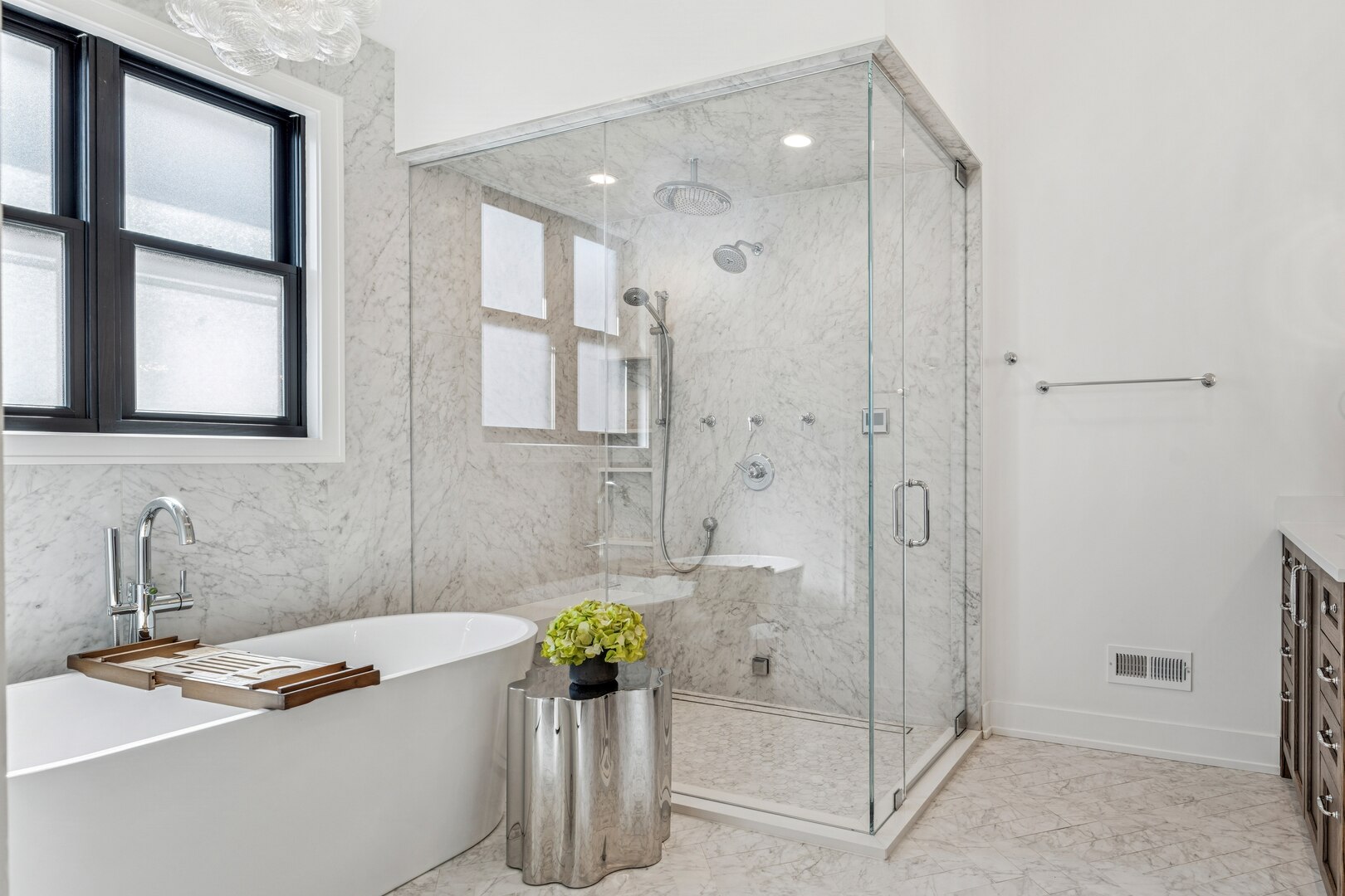 2228 North Southport Avenue Chicago IL 60614