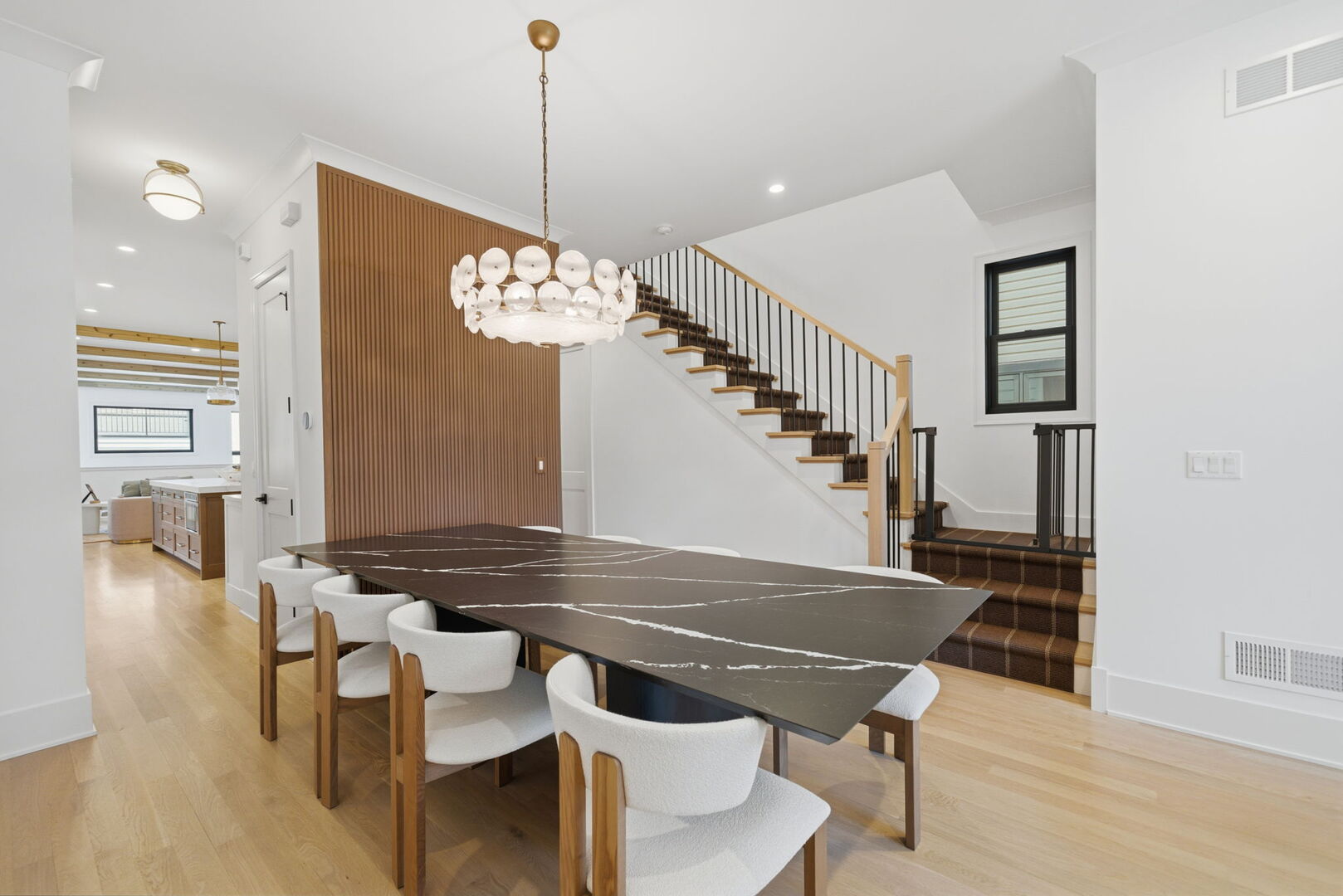 2228 North Southport Avenue Chicago IL 60614