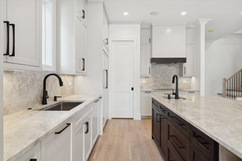 2228 North Southport Avenue Chicago IL 60614