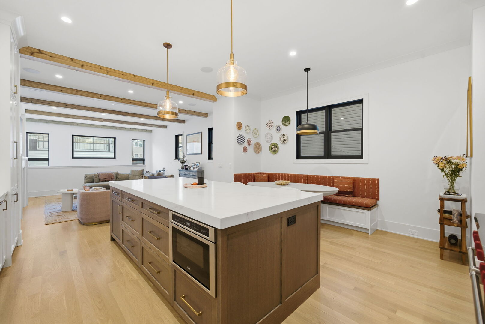 2228 North Southport Avenue Chicago IL 60614