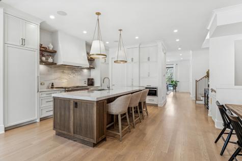 2228 North Southport Avenue Chicago IL 60614