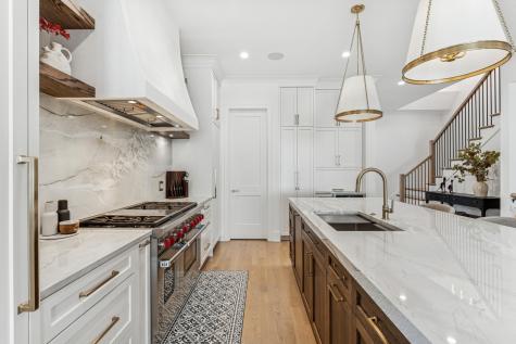 2228 North Southport Avenue Chicago IL 60614