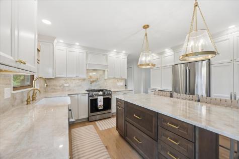 877 Stillwell Court Wheaton IL 60189