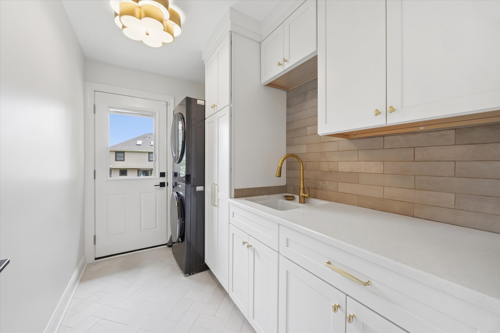 877 Stillwell Court Wheaton IL 60189