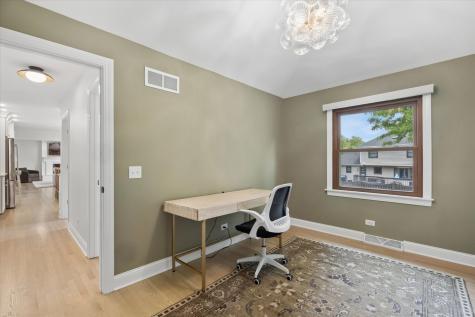 877 Stillwell Court Wheaton IL 60189