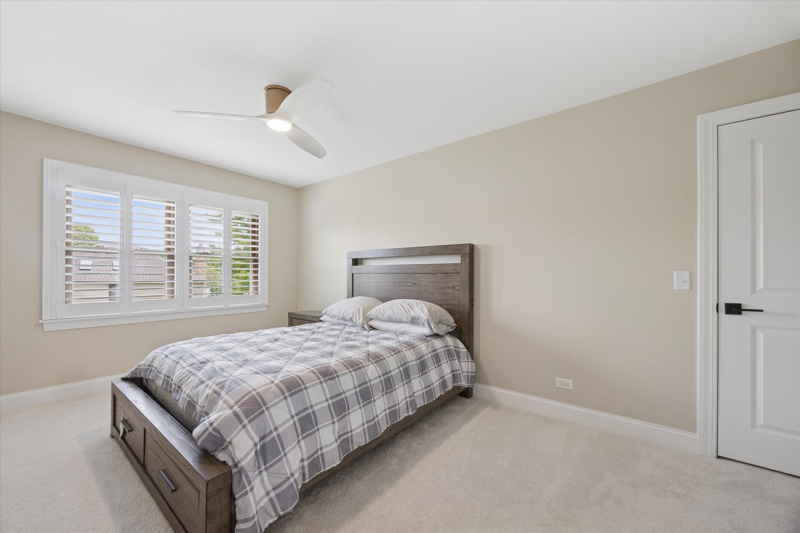 877 Stillwell Court Wheaton IL 60189