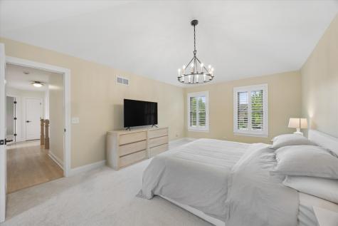877 Stillwell Court Wheaton IL 60189