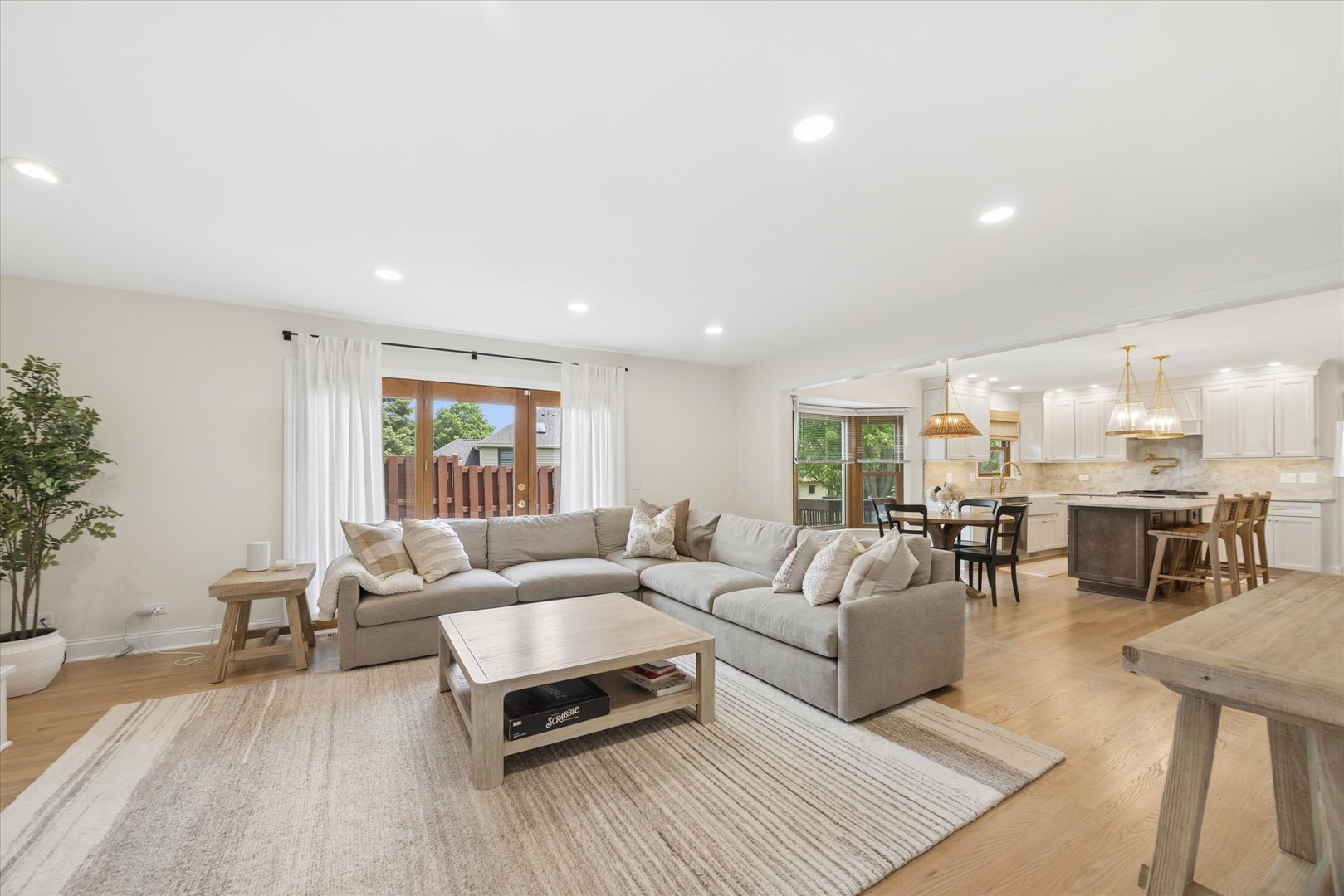 877 Stillwell Court Wheaton IL 60189