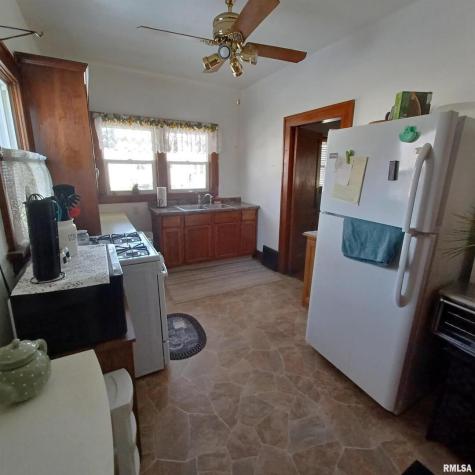 1208 Pine Street Kewanee IL 61443