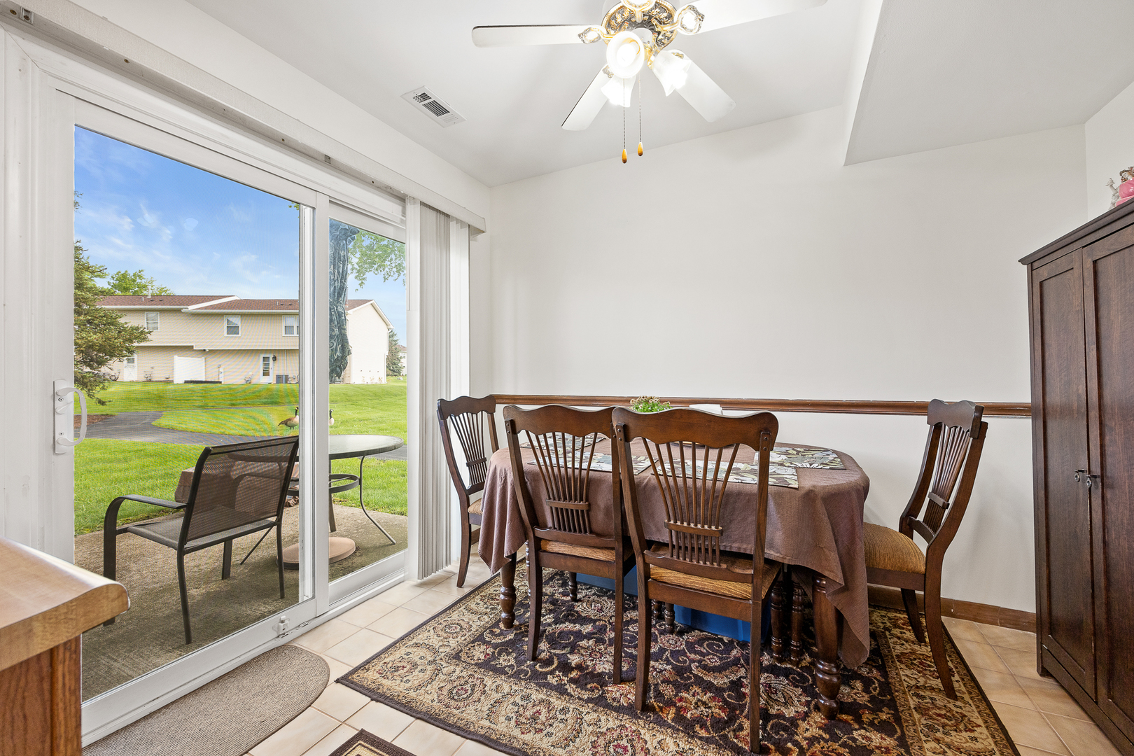 437 Wright Court Bolingbrook IL 60440