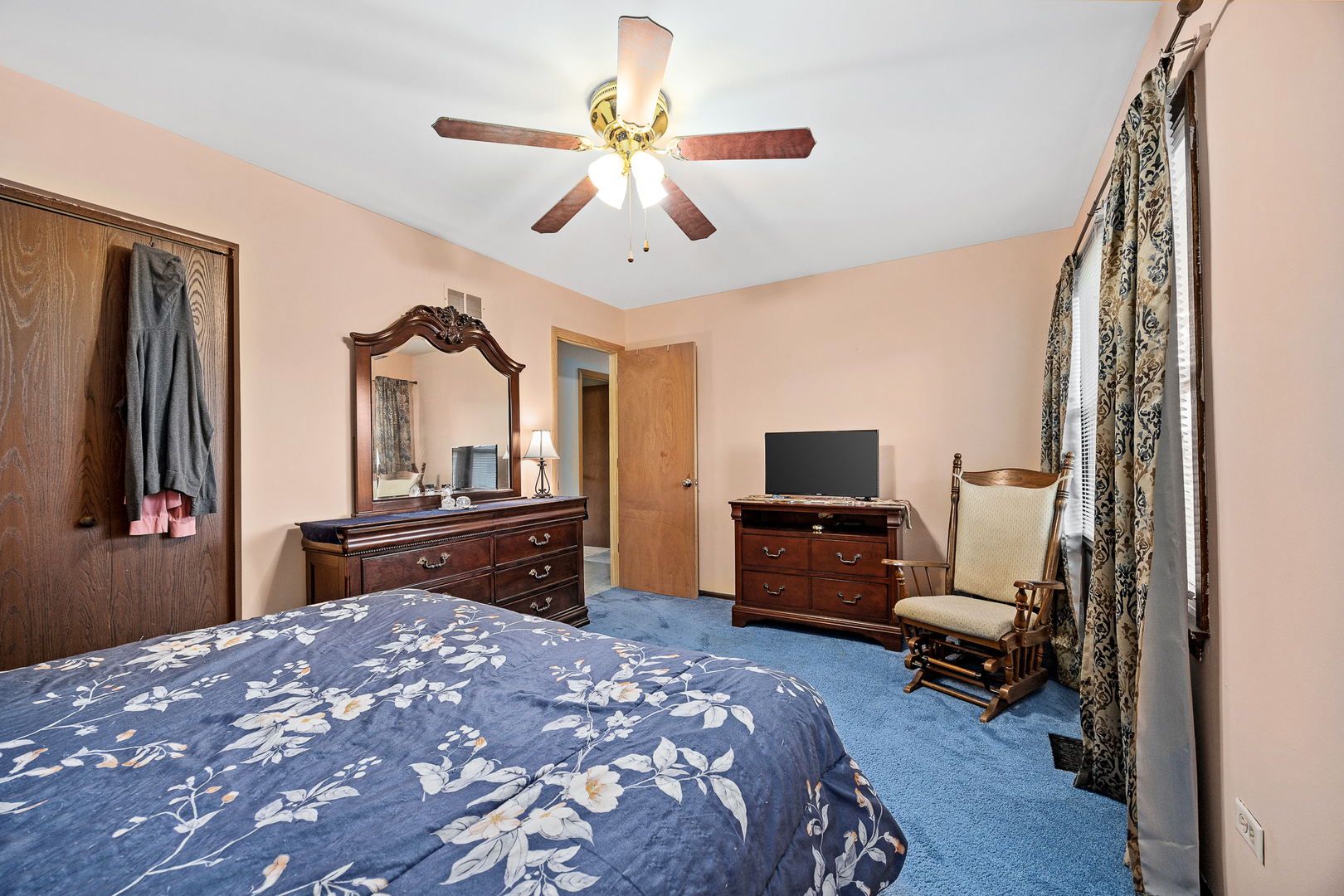 437 Wright Court Bolingbrook IL 60440