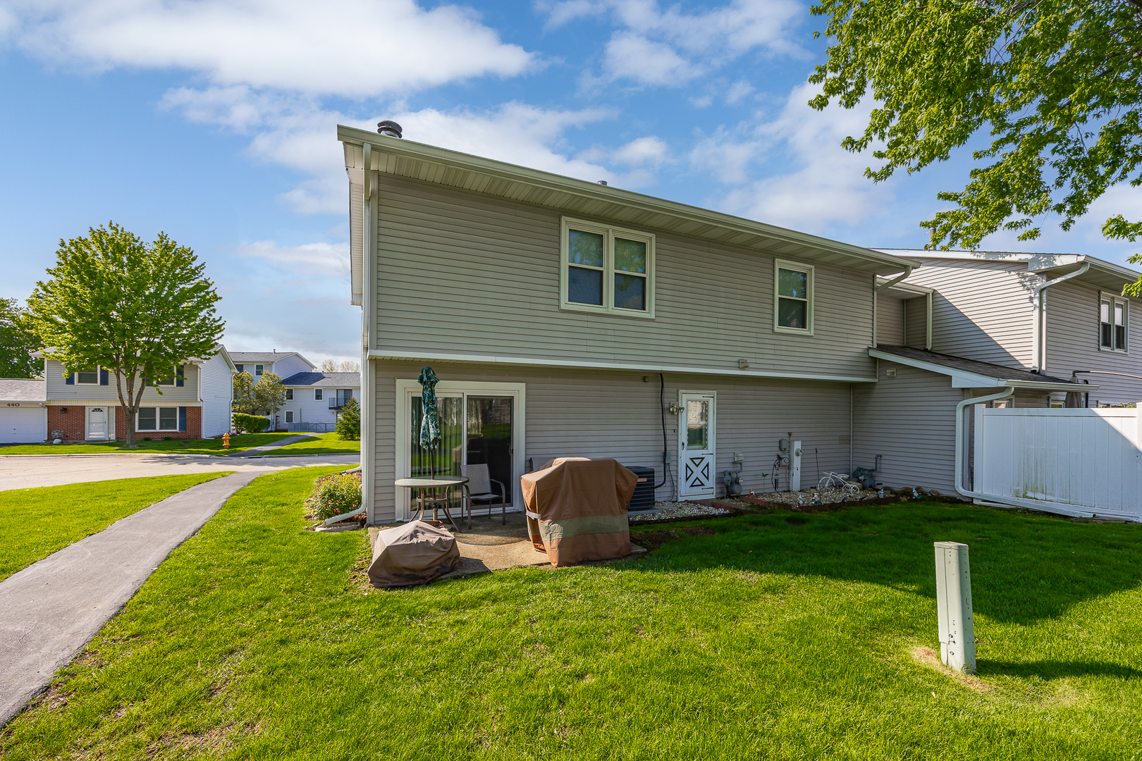 437 Wright Court Bolingbrook IL 60440