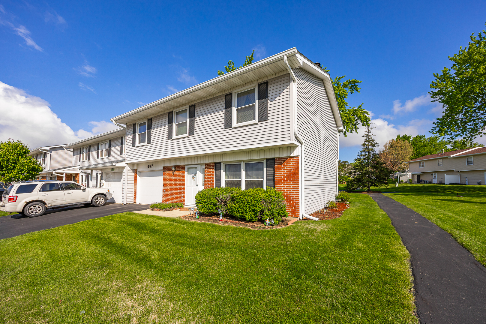 437 Wright Court Bolingbrook IL 60440
