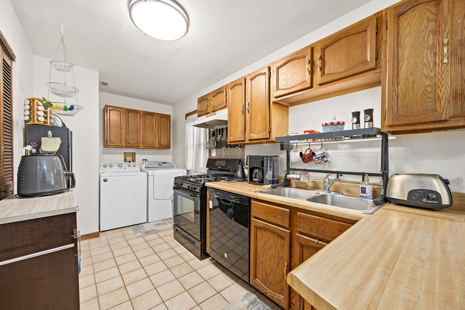 437 Wright Court Bolingbrook IL 60440