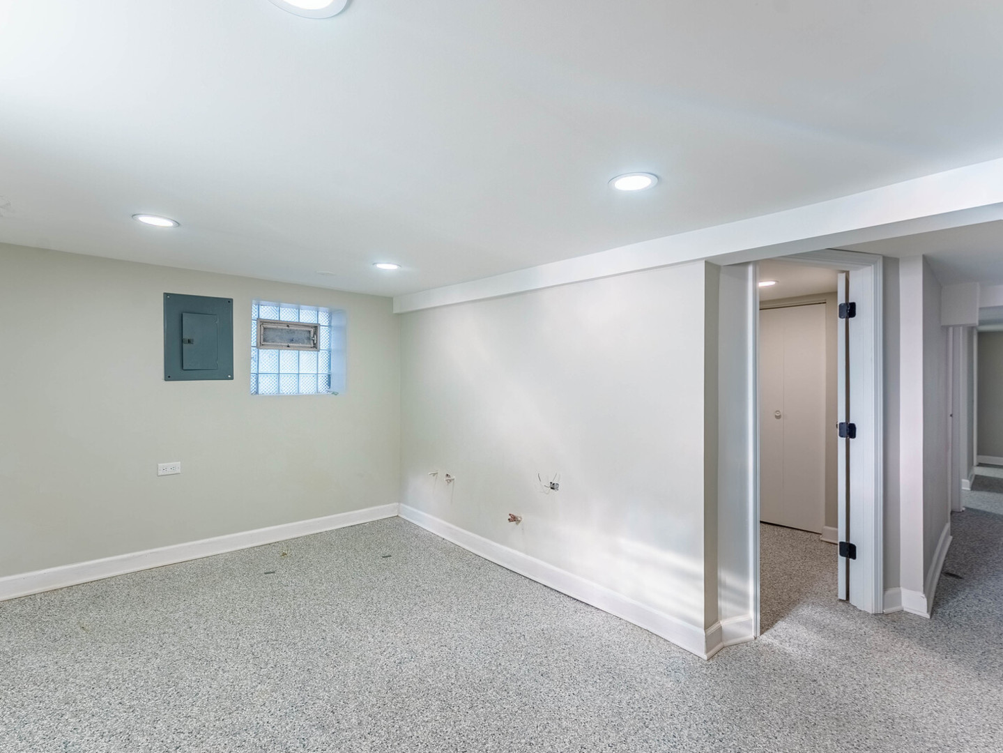 4025 West 56th Street Chicago IL 60629