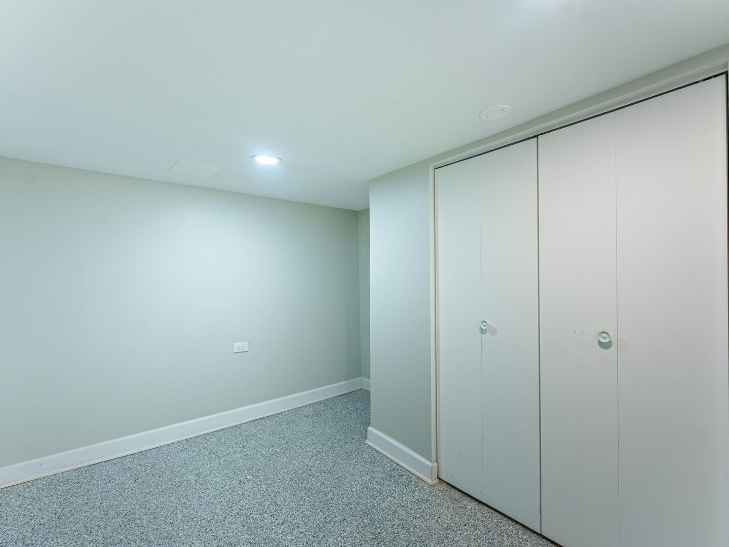 4025 West 56th Street Chicago IL 60629