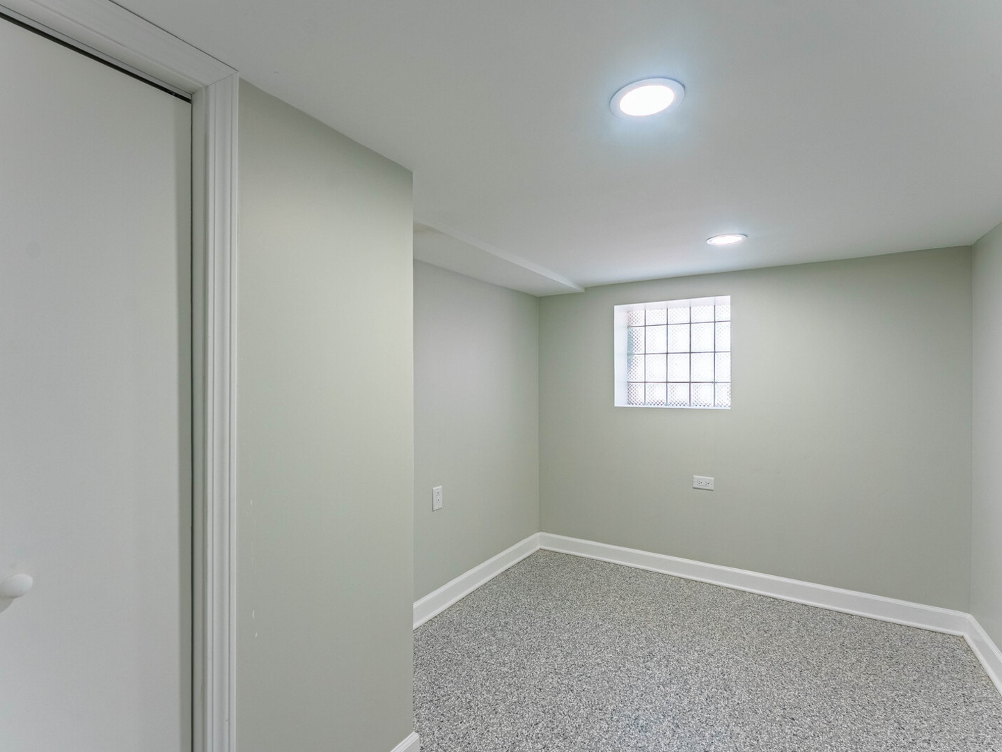 4025 West 56th Street Chicago IL 60629