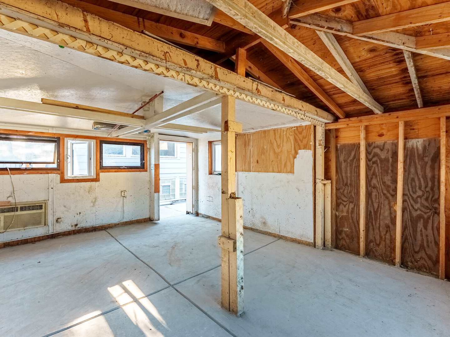 4025 West 56th Street Chicago IL 60629