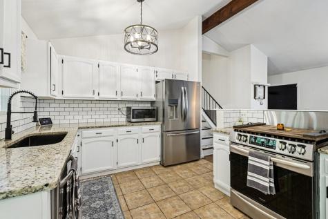 710 Greenbriar Lane Lindenhurst IL 60046