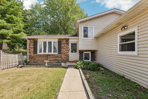 710 Greenbriar Lane Lindenhurst IL 60046