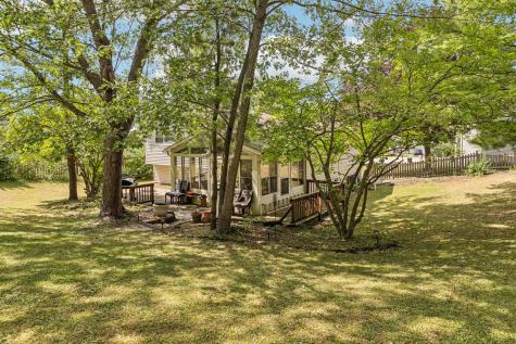 710 Greenbriar Lane Lindenhurst IL 60046