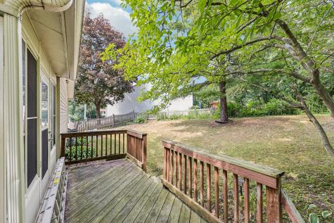 710 Greenbriar Lane Lindenhurst IL 60046
