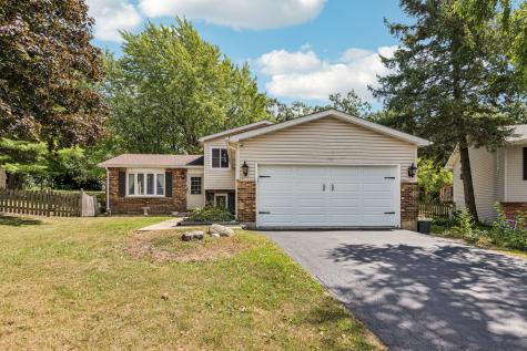 710 Greenbriar Lane Lindenhurst IL 60046