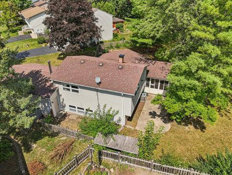 710 Greenbriar Lane Lindenhurst IL 60046