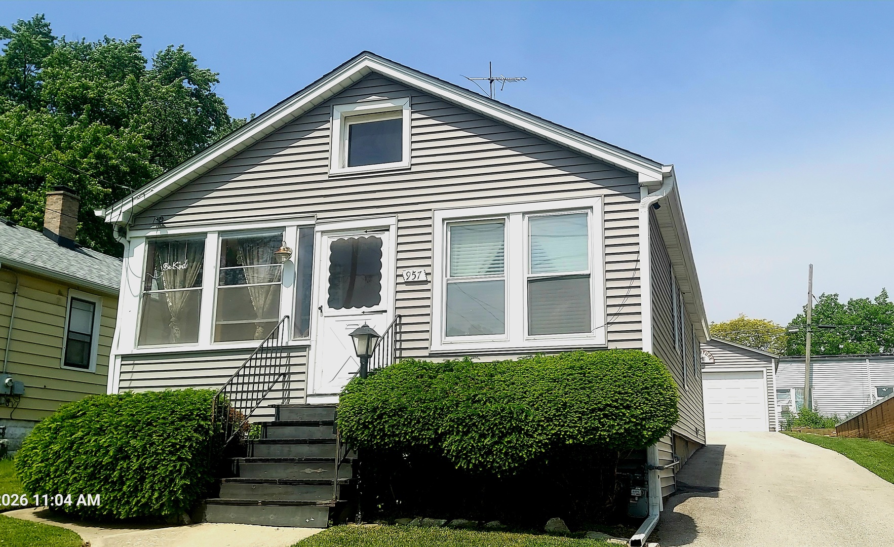 957 Mason Avenue Aurora IL 60506