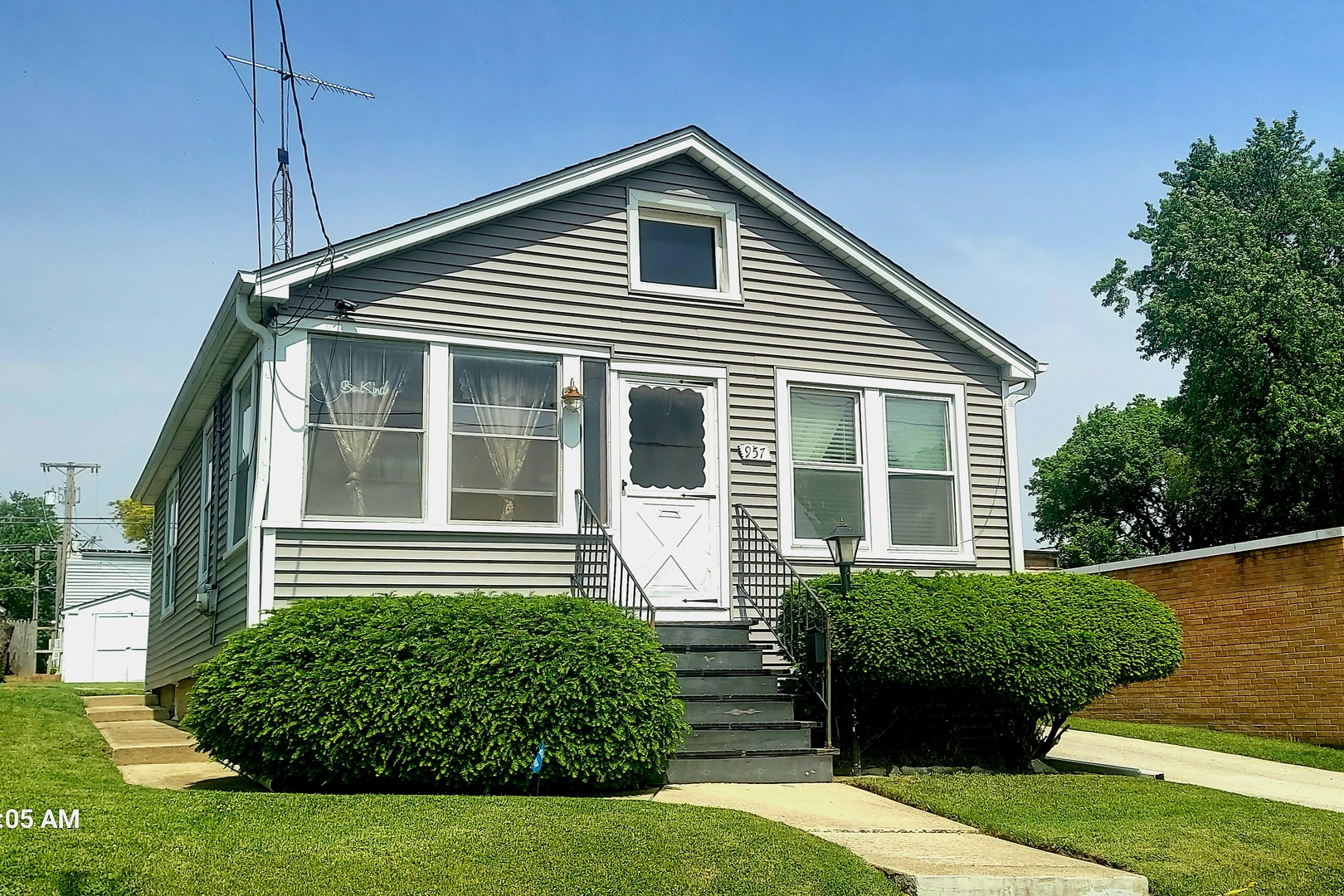 957 Mason Avenue Aurora IL 60506