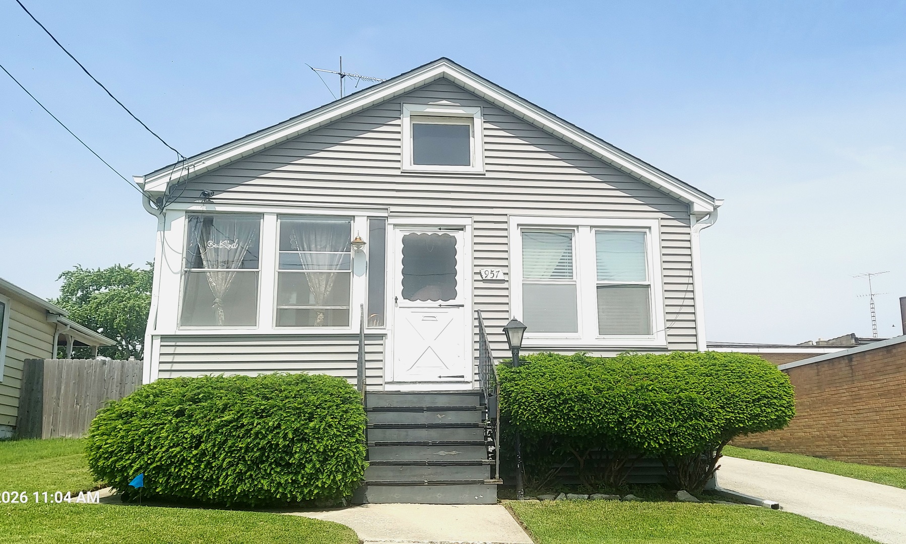 957 Mason Avenue Aurora IL 60506