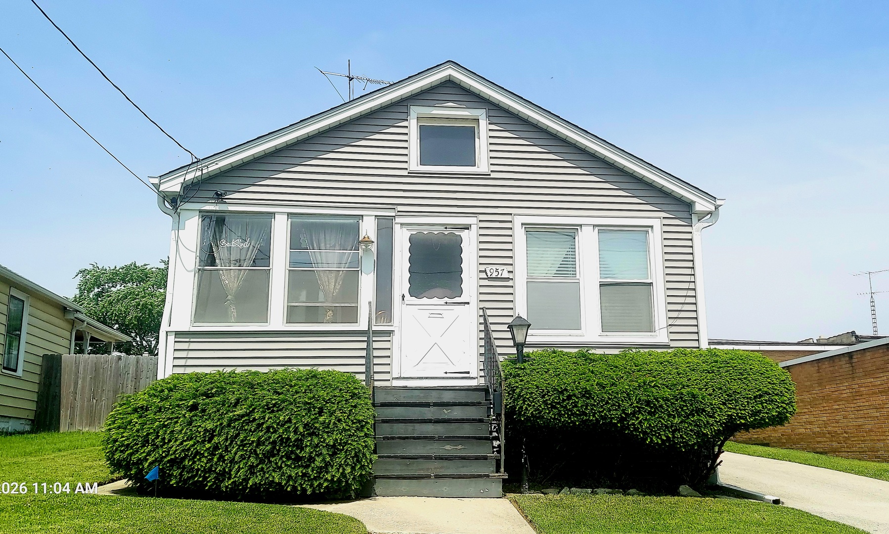 957 Mason Avenue Aurora IL 60506