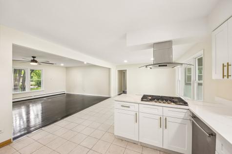 15725 New England Avenue Tinley Park IL 60477