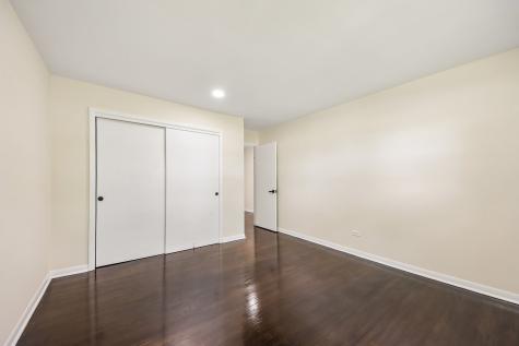 15725 New England Avenue Tinley Park IL 60477