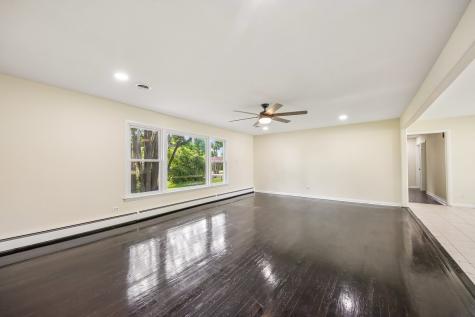 15725 New England Avenue Tinley Park IL 60477