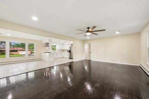 15725 New England Avenue Tinley Park IL 60477