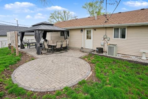 458 Berkshire Avenue Romeoville IL 60446