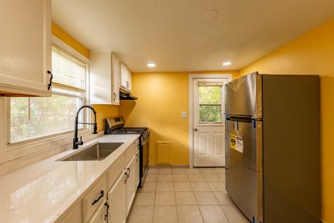 2318 Gideon Avenue Zion IL 60099
