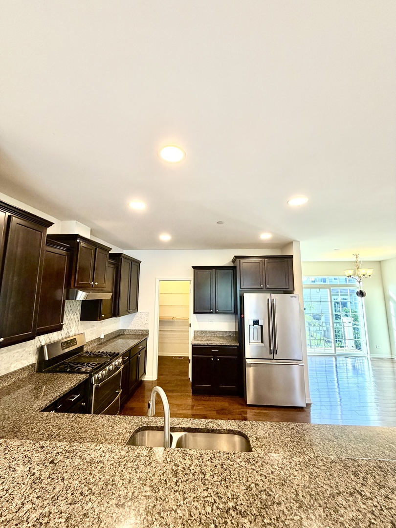 38 Neri Drive Schaumburg IL 60194