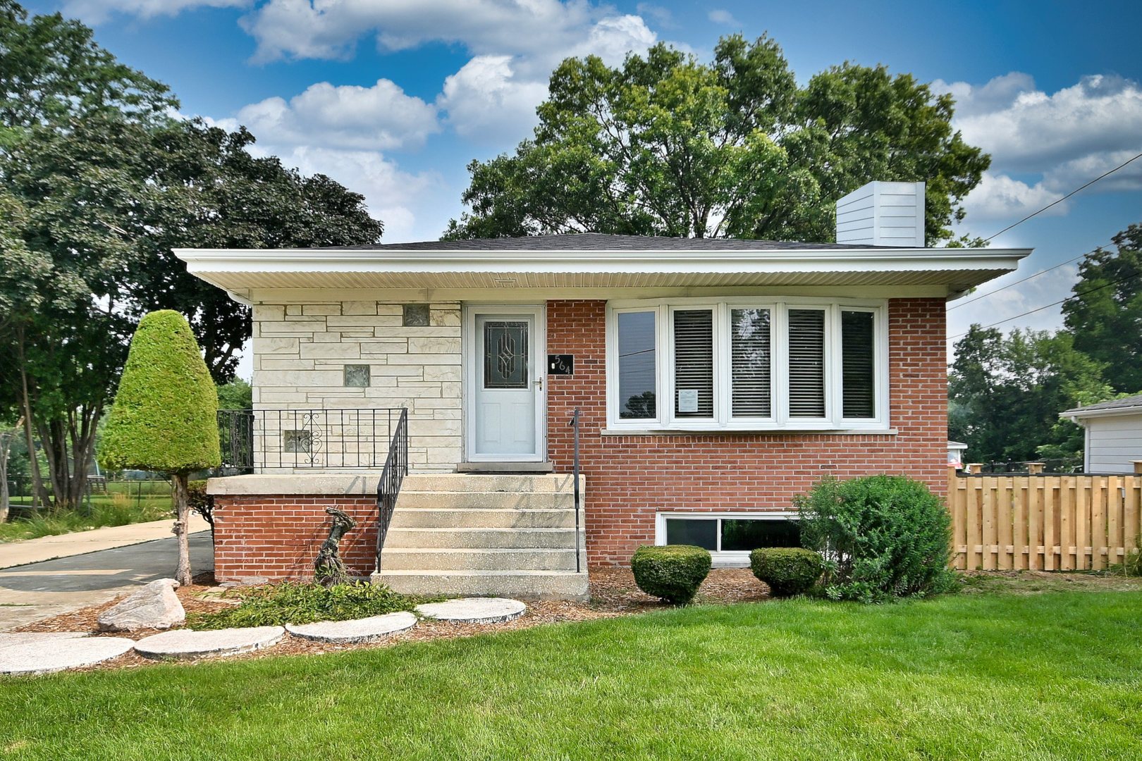 564 West Harrison Road Lombard IL 60148