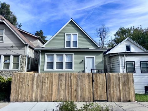 11581 South Lafayette Avenue Chicago IL 60628