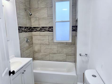11581 South Lafayette Avenue Chicago IL 60628