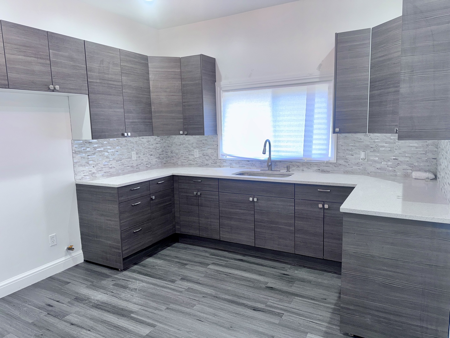 11581 South Lafayette Avenue Chicago IL 60628