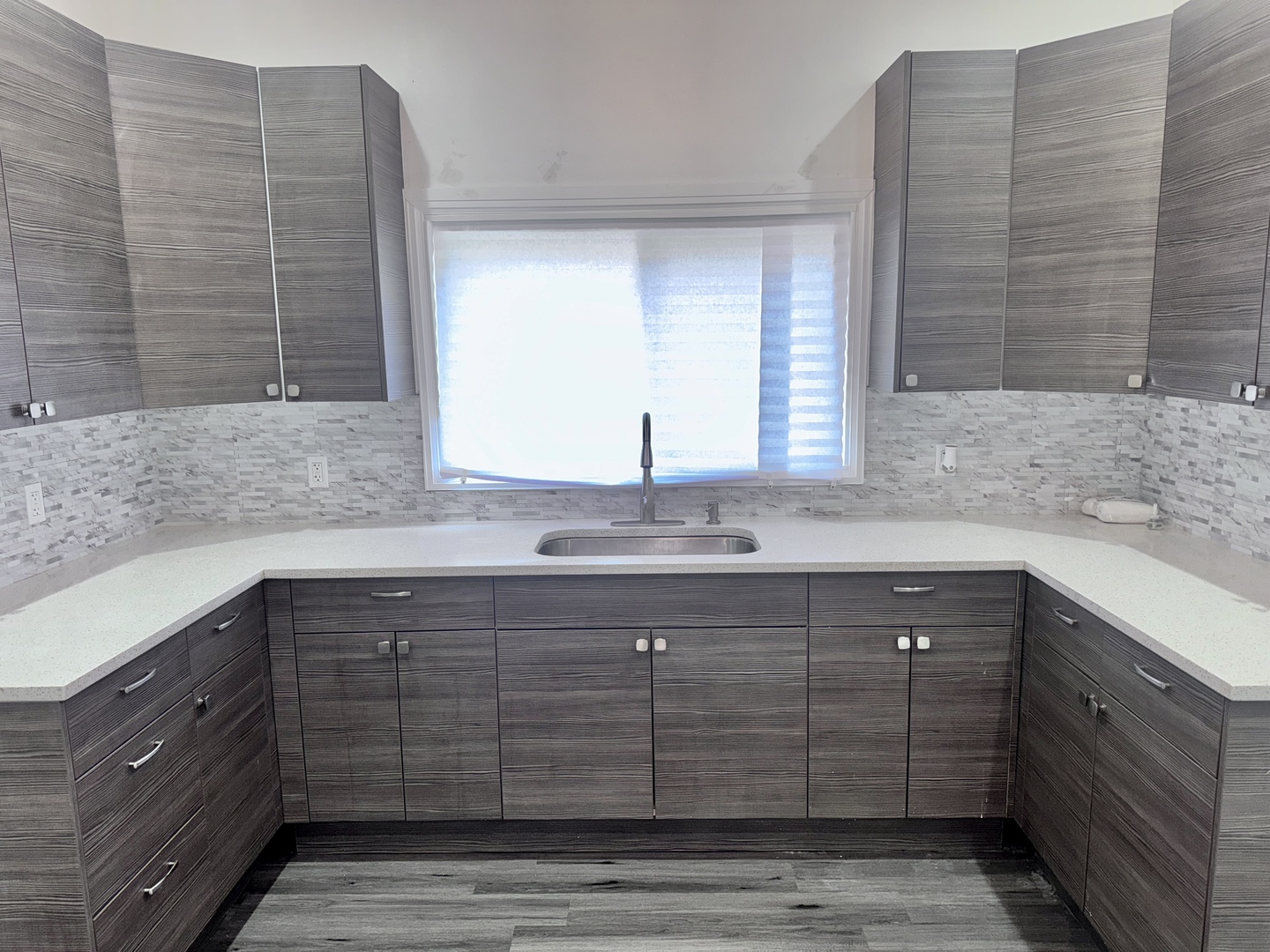 11581 South Lafayette Avenue Chicago IL 60628