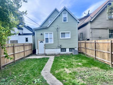 11581 South Lafayette Avenue Chicago IL 60628