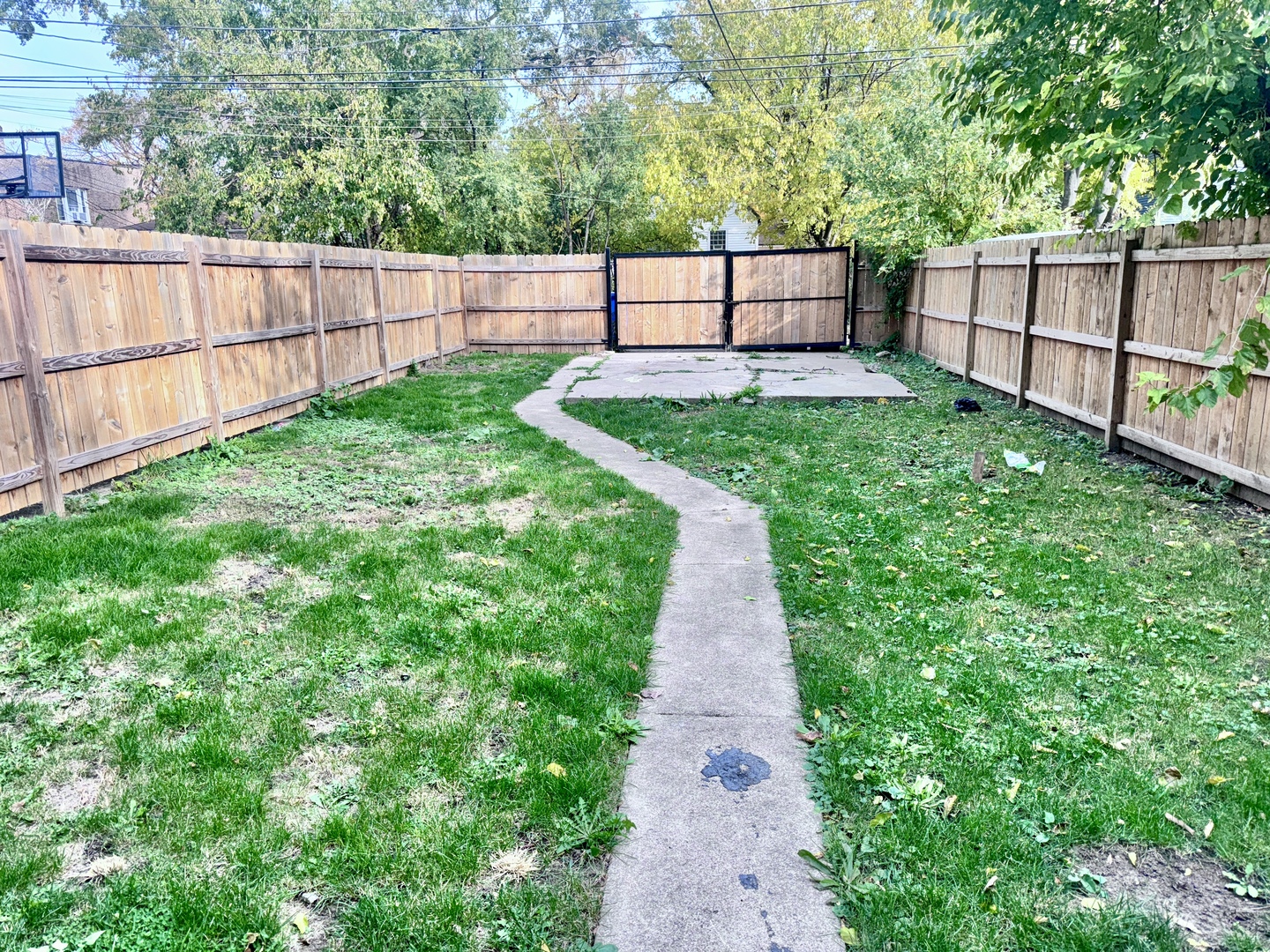 11581 South Lafayette Avenue Chicago IL 60628