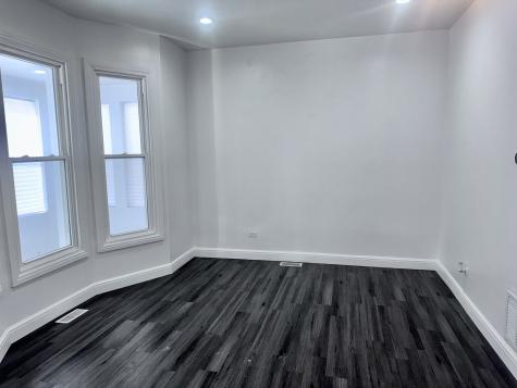 11581 South Lafayette Avenue Chicago IL 60628