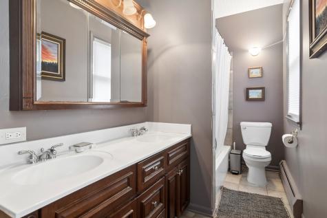 123 Raymond Avenue Barrington IL 60010