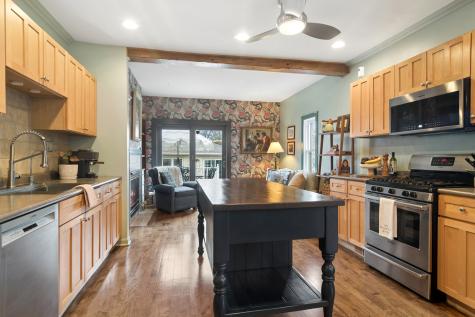 123 Raymond Avenue Barrington IL 60010