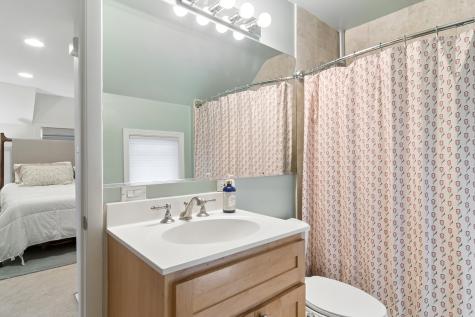 123 Raymond Avenue Barrington IL 60010